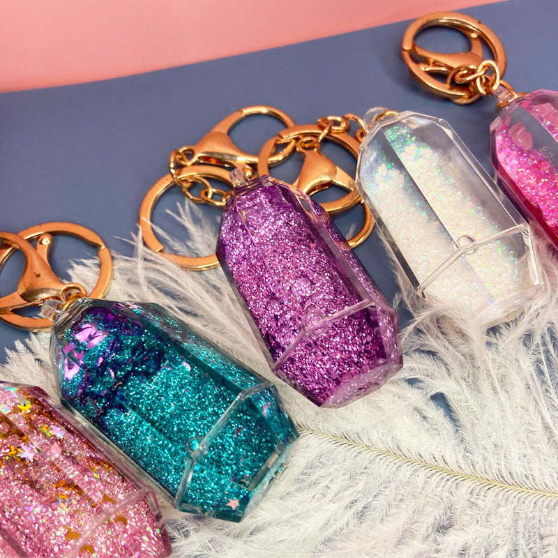 新款创意液体流沙钥匙扣亚克力入油工艺品配饰包包挂件小礼品配饰