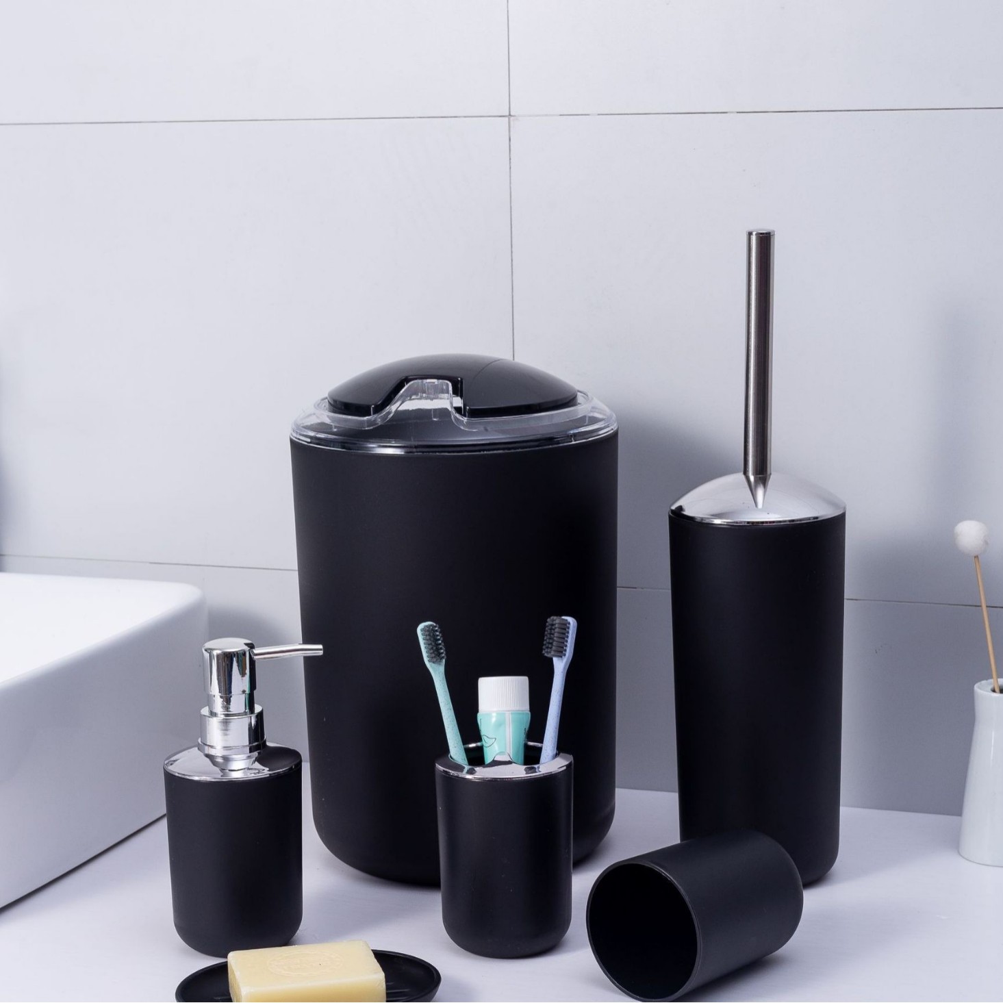 solid color plastic bathroom six-piece set plastic goods