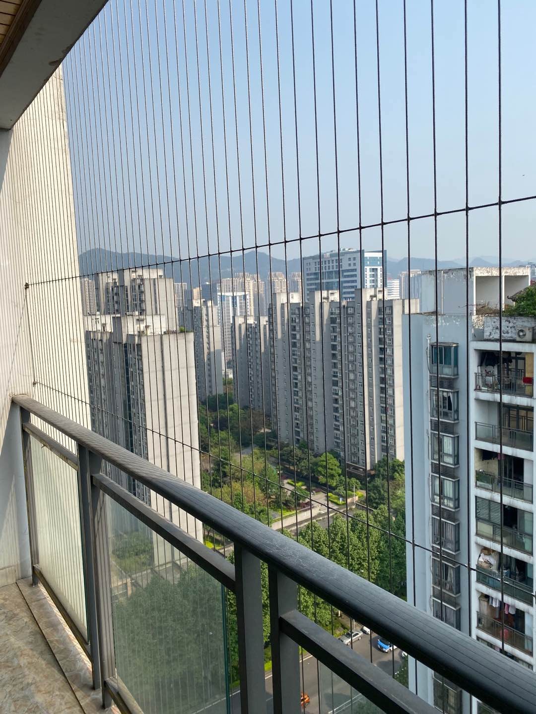 重庆隐形防护网防盗安全网纱窗阳台飘窗安全防护栏