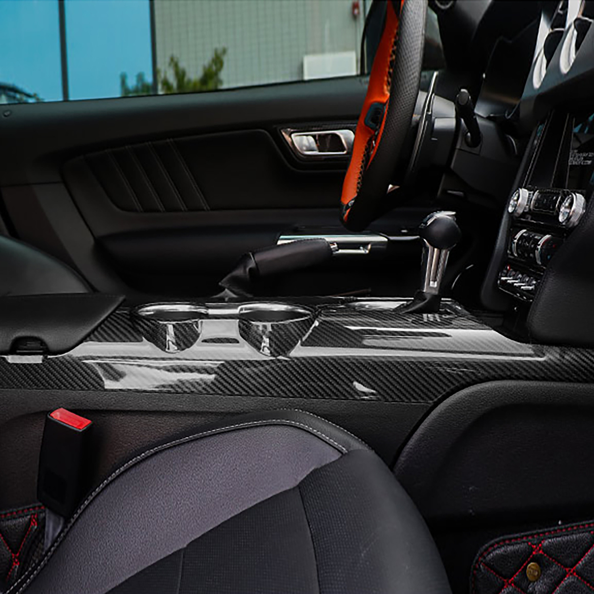 适用车型: 福特野马mustang (2015-2017)    我司专业研发碳纤维各类