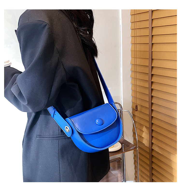 小清新女生单肩包糖果色马鞍包潮时尚宽肩带斜挎包洋气质感包包女