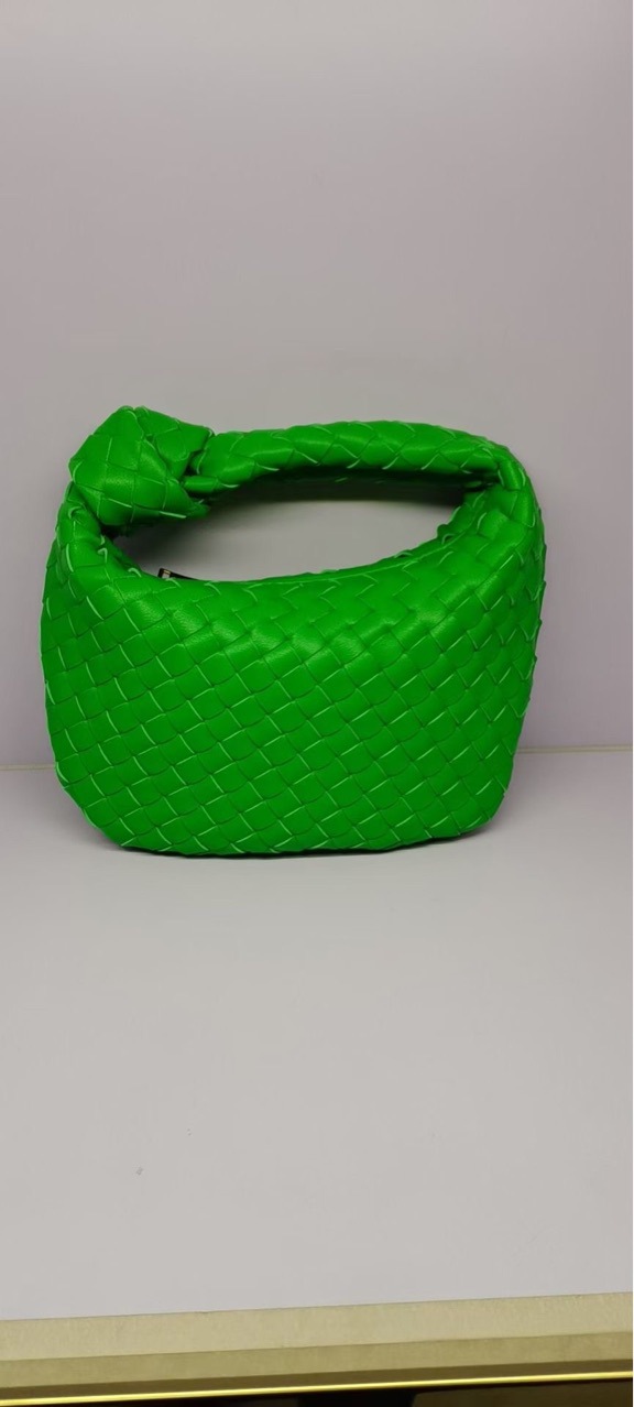 现货编织牛角包绿色手提腋下饺子包软把拉链单肩包跨境女包