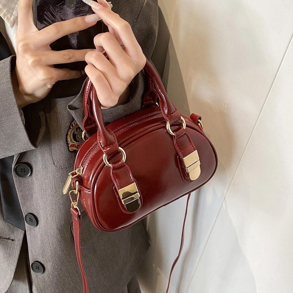 韩系小众时尚高级质感保龄球包包2024新潮复古简约百搭斜挎贝壳包