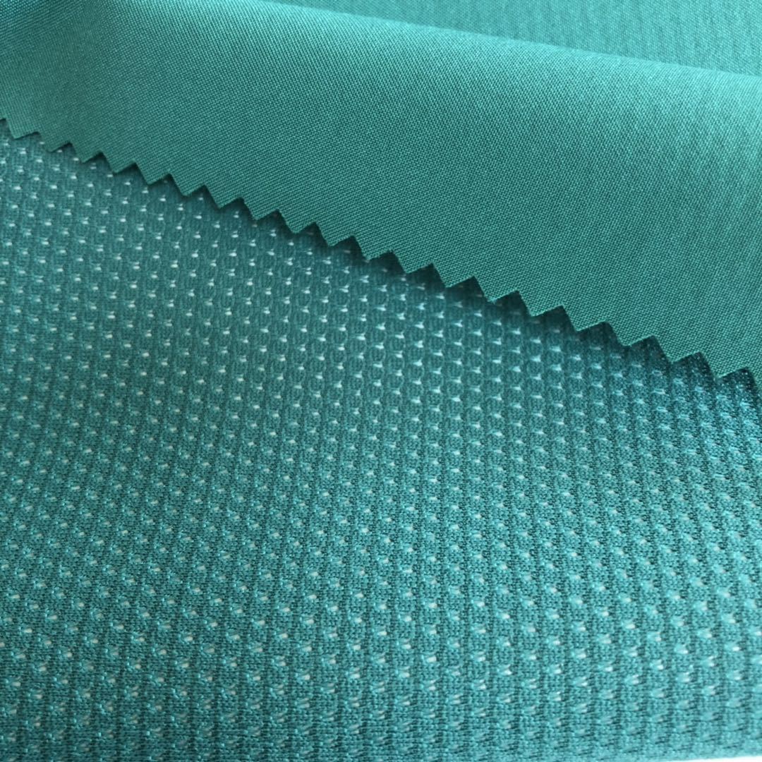 高弹春亚纺乳白tpu特里克特防水透湿三合一复合风衣夹克面料