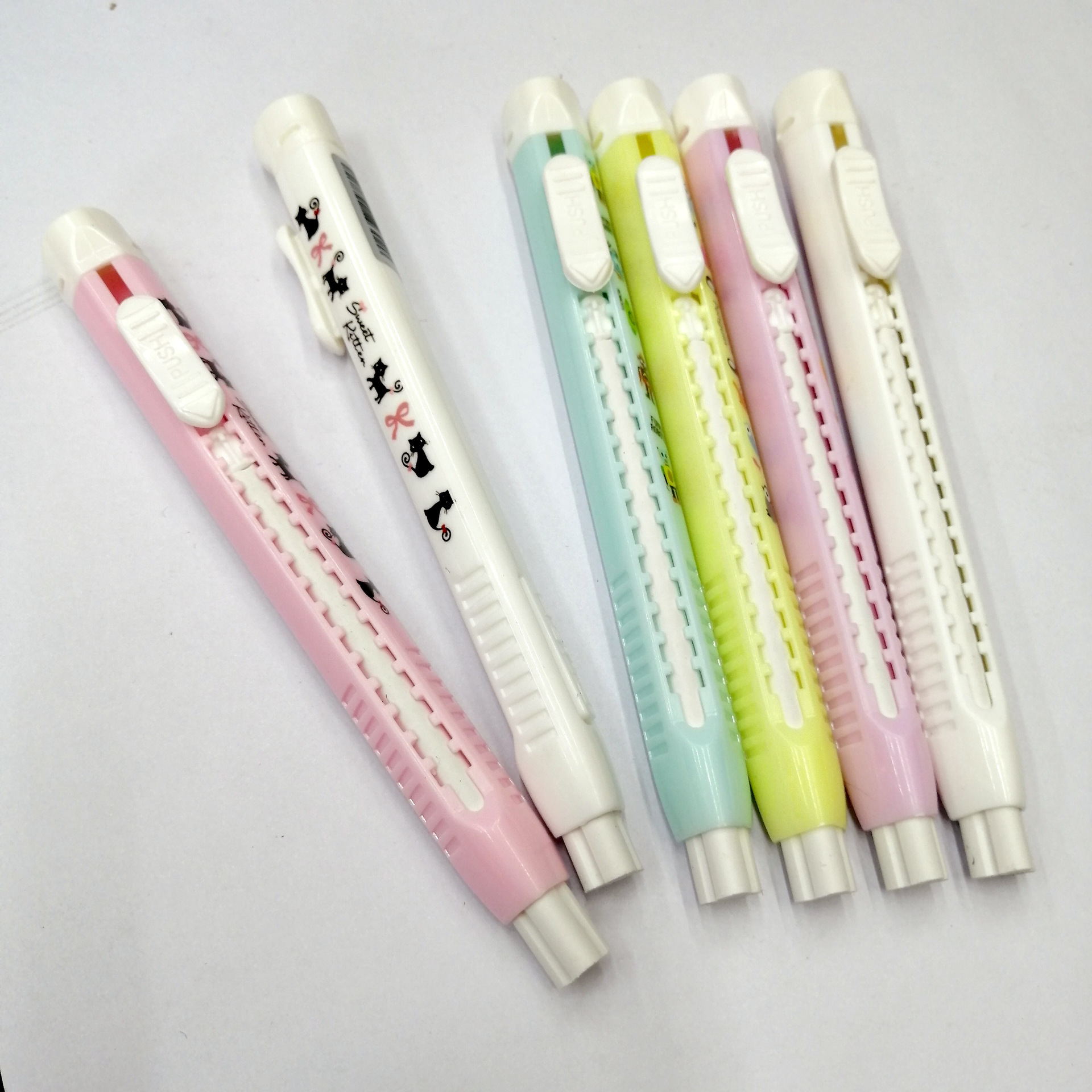 新代小学生可爱卡通橡皮笔儿童三角推拉式长条创意伸缩笔形橡皮擦