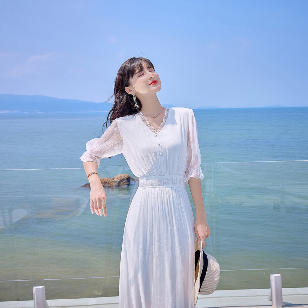 真丝连衣裙修身显瘦女夏气质v领浅色系木耳边纽扣裙子仙28047