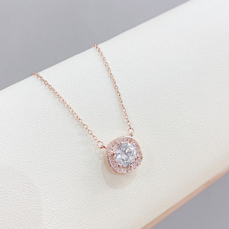 Korean Style Micro Zircon-Laid Necklace Female Special-Interest Design Douyin Online Influencer Live Broadcast Clavicle Chain Gift Ornament Source Factory