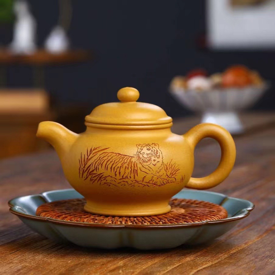 掇只 宜兴手工刻绘原矿黄金段泥紫砂壶 批发茶壶茶具一件代发