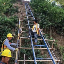 建筑爬山虎上料机 自动翻斗式护坡上大容量斜式上料