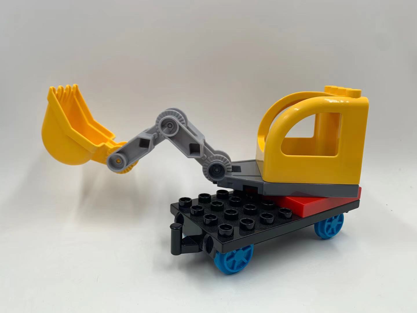 厂家直销兼容乐高式积木大颗粒车子工程益智拼装早教轮子