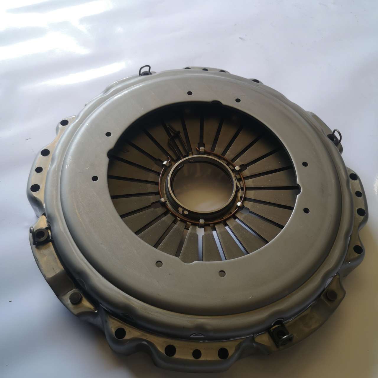 汽车配件厂家批发430法雷奥拉式大孔离合器压盘欧曼豪沃离合器片