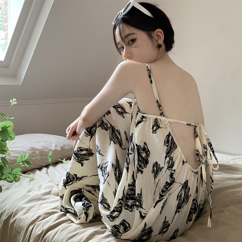 港味复古吊带睡裙女夏季宽松性感漏背长裙子高级感大码家居服外穿