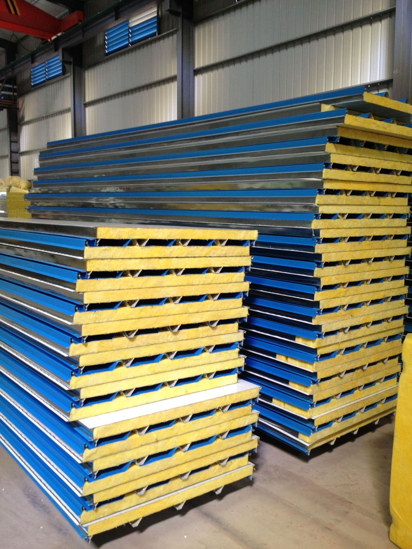 彩钢瓦岩棉彩钢瓦石棉瓦防火棉瓦