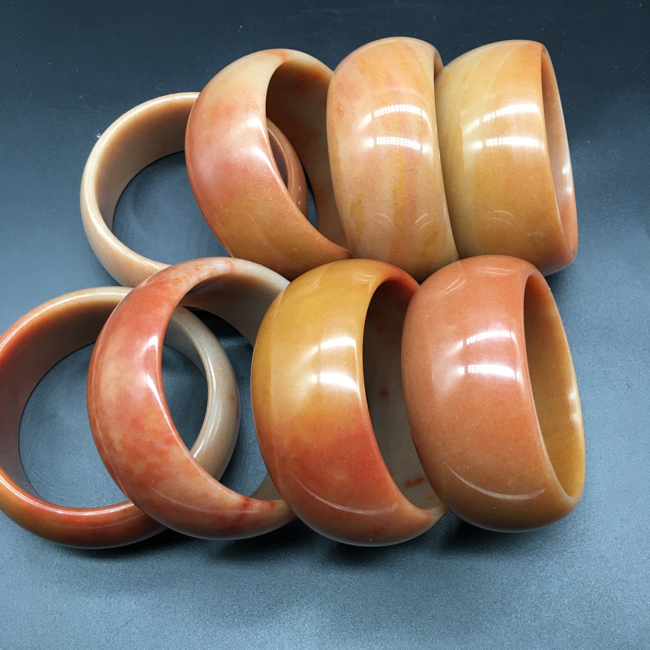 新疆戈壁料天然佘太红籽料加宽轮胎佘太红玉手镯女款饰品