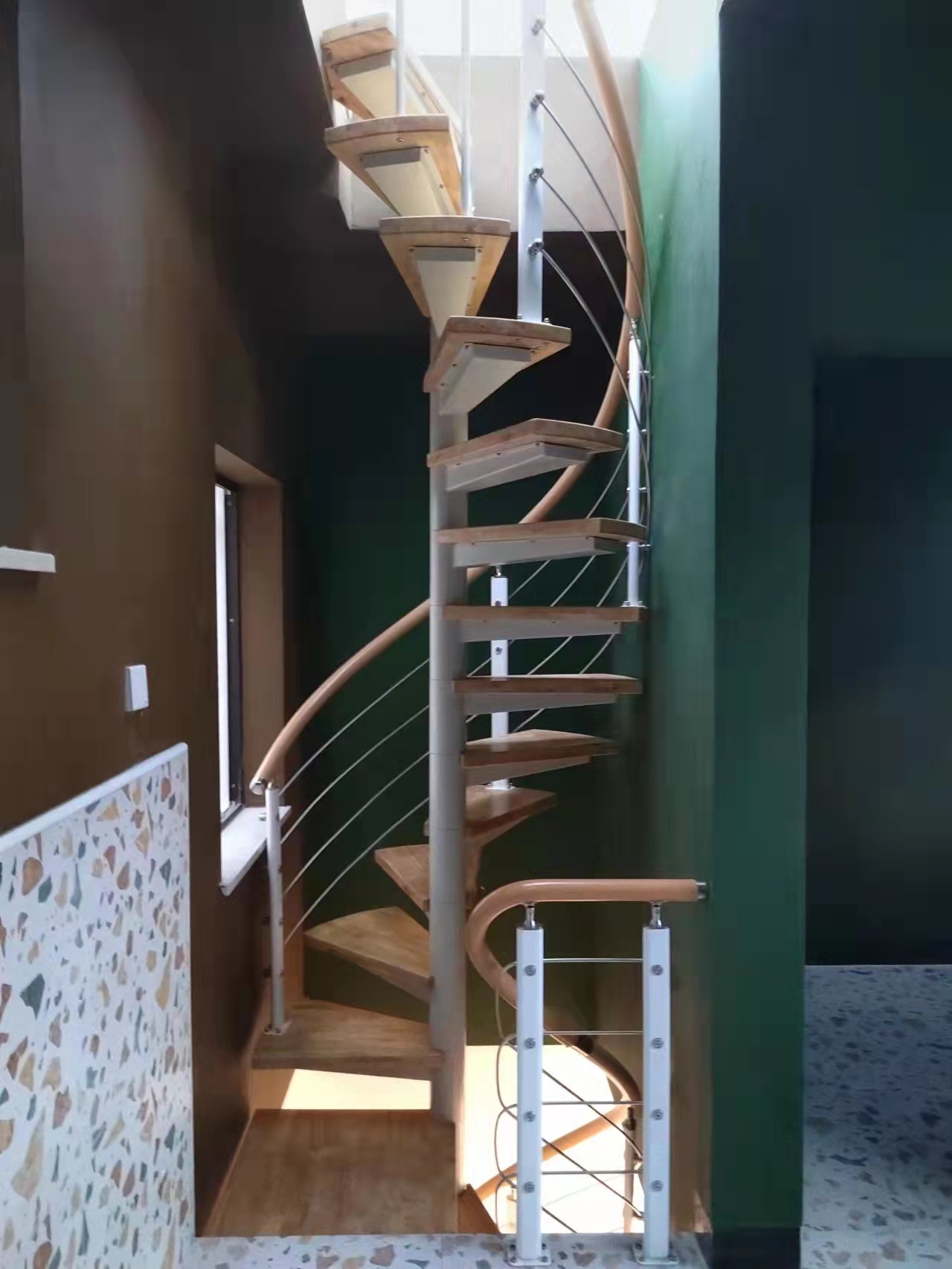 广东成品楼梯厂家/深圳阁楼旋转楼梯/钢木楼梯/旋转梯/深圳楼梯厂