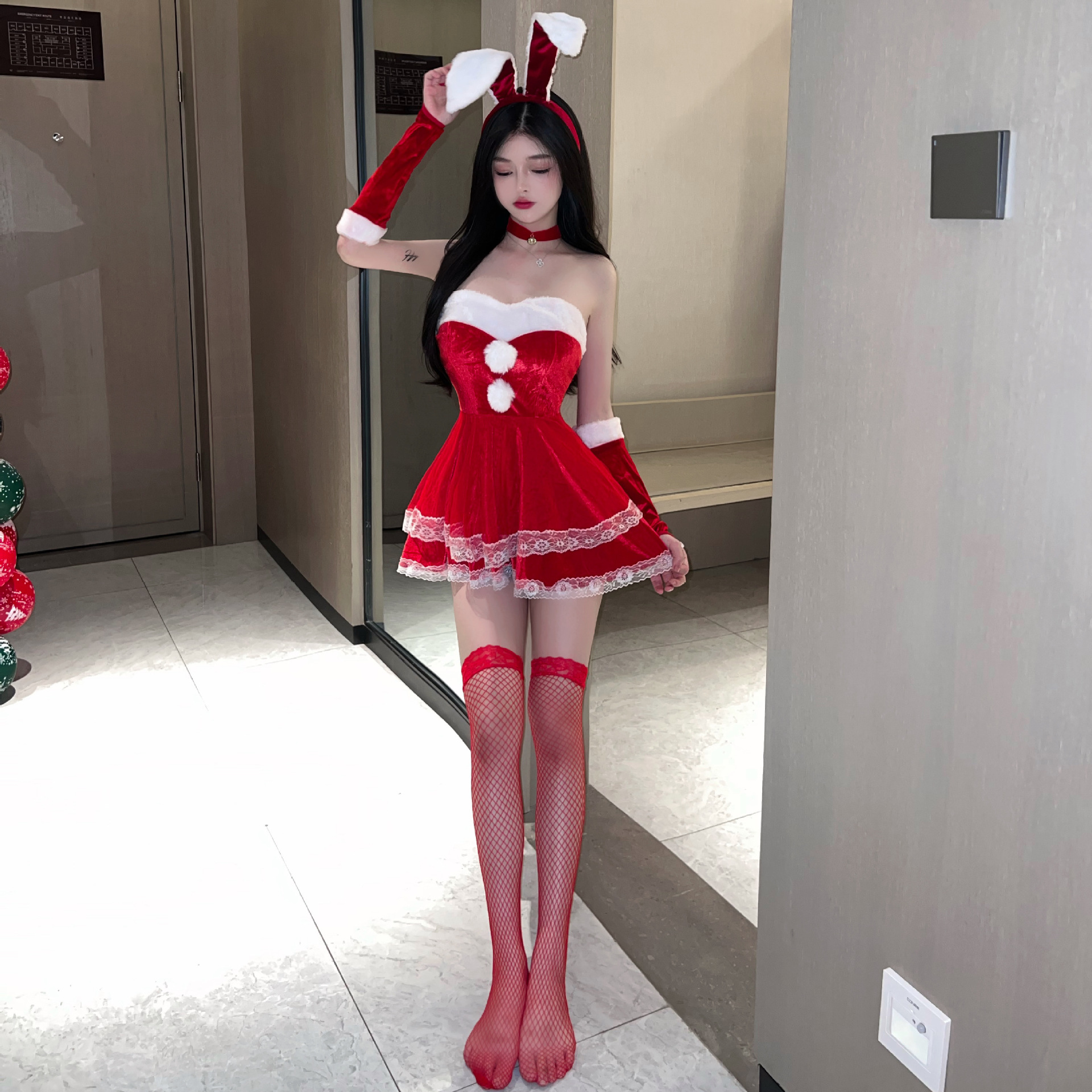 Qinyun Sexy Lingerie New Velvet Tube Top Dress Oversleeve Cute Bunny Christmas Clothes Set 5683