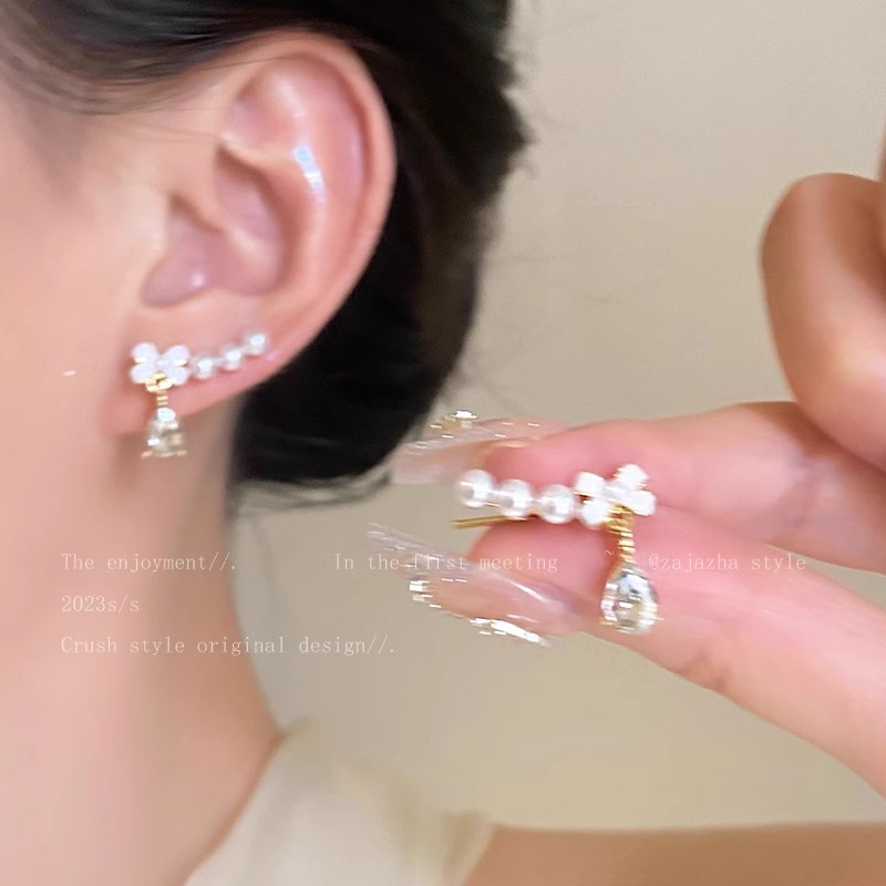 Korean Style Light Luxury High-Grade Niche Pearl Earrings Ins Style Elegant Earrings Internet-Famous and Vintage Simple Earrings Wholesale