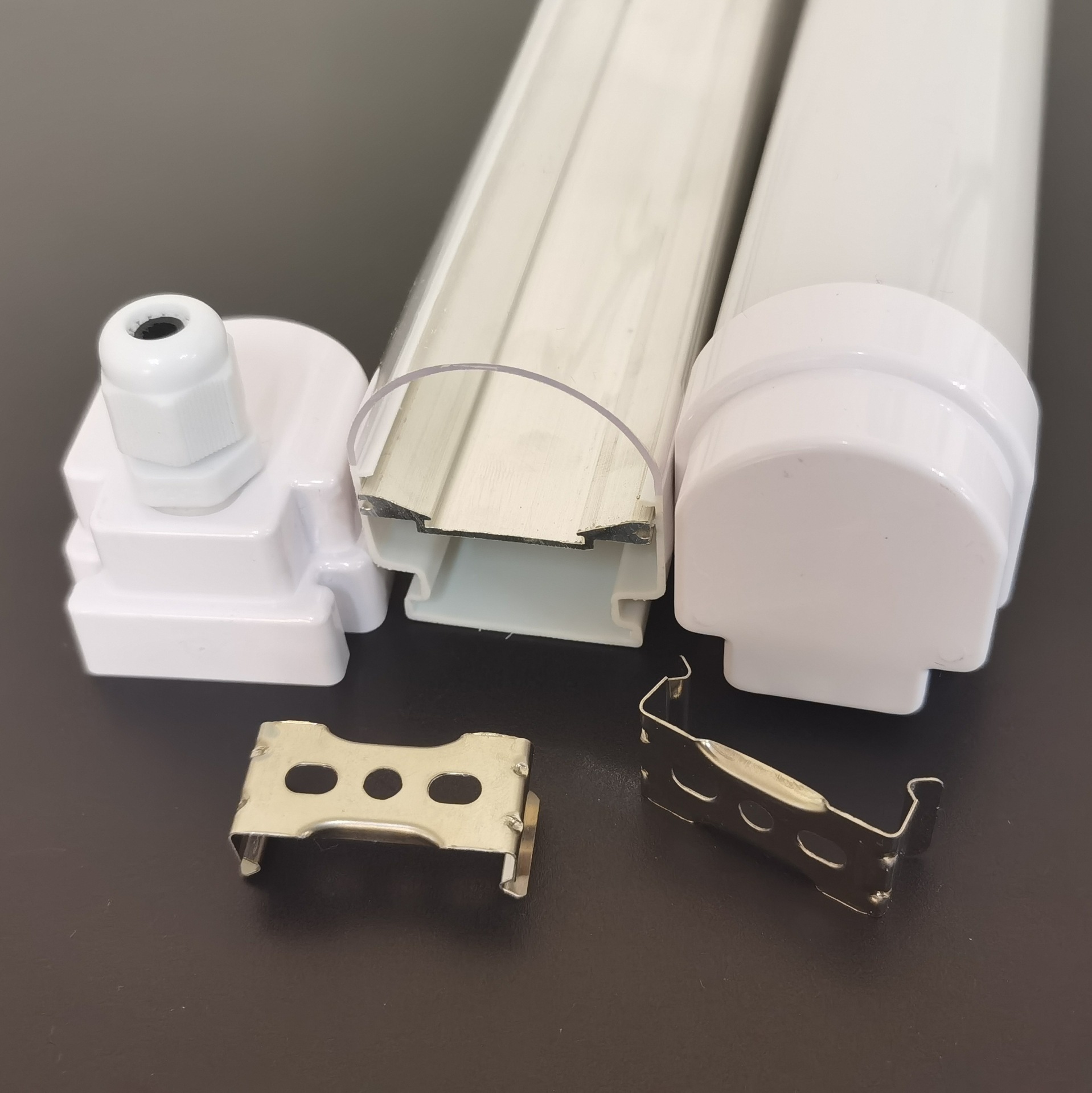 t12全塑一体管三防灯管外壳配件防水防尘灯具一体化灯管