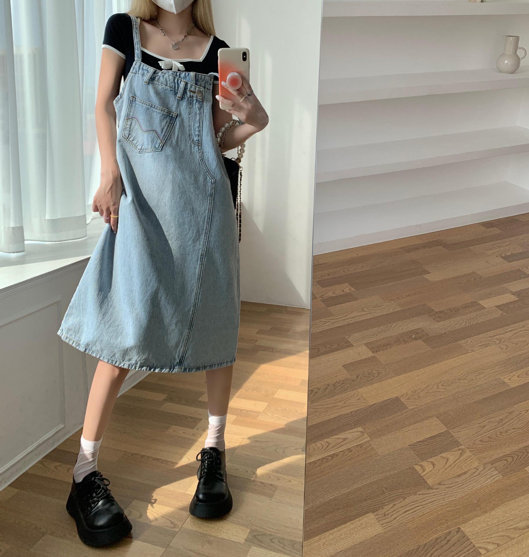 笙脽2022女装实拍韩版chic减龄复古吊带裙遮肚宽松开叉牛仔连衣裙