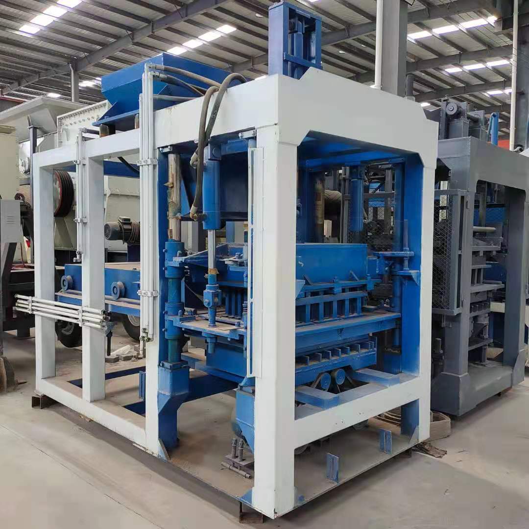 供应水泥砌块砖机全自动液压免烧空心砖机盲道条纹砖植草砖制砖机
