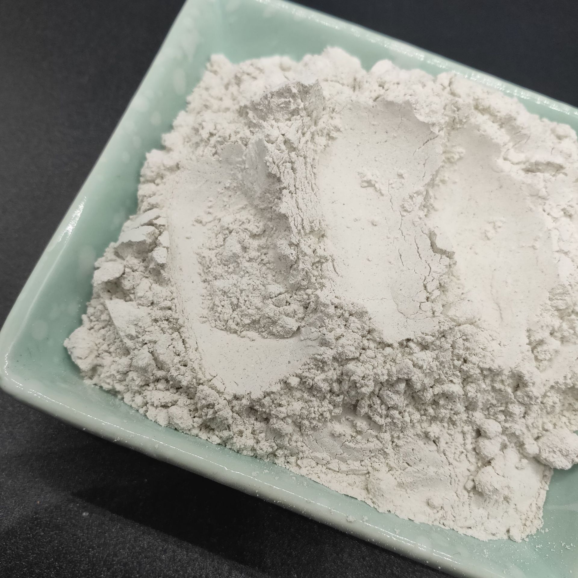 生石灰块 脱硫灰 高纯氧化钙 生石灰粉1250目超细氧化钙生石灰