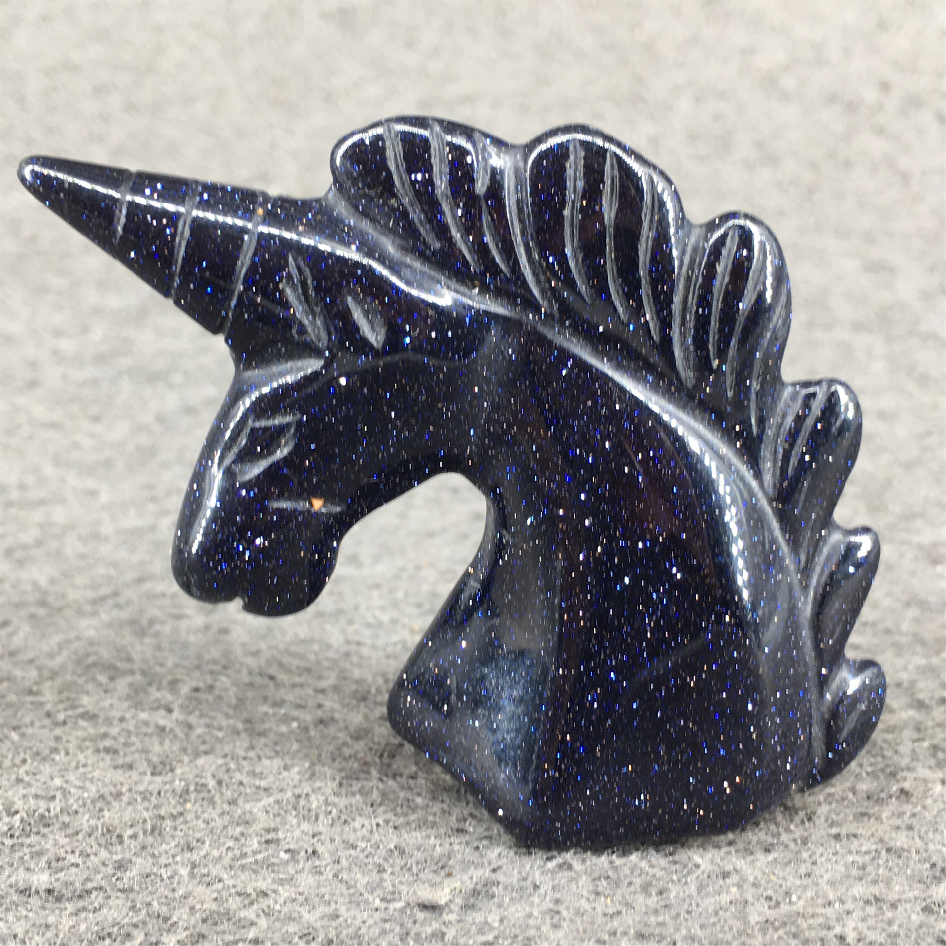 批发天然水晶雕刻2寸蓝金砂独角兽小雕像收藏工艺品礼物小摆件5cm