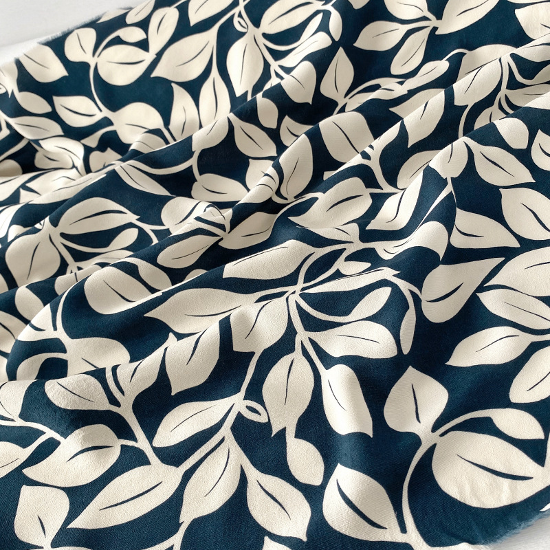 蓝色树叶垂坠文艺素雅亚麻印花布料棉麻和风汉服旗袍裙子春夏布料