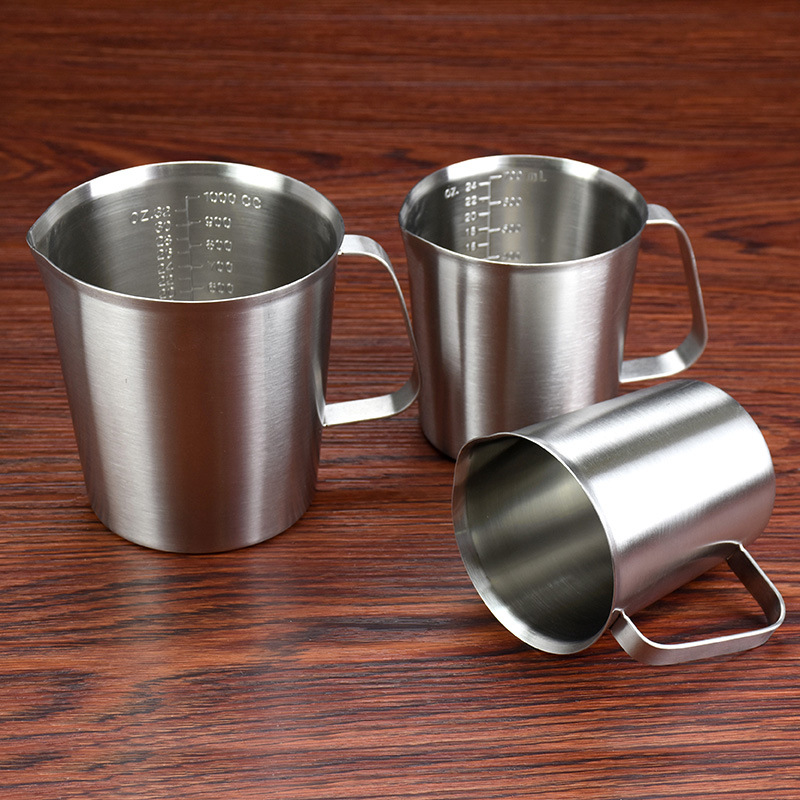 加厚304不锈钢测量水杯带内刻度不锈钢量杯凉水杯500ml 1000ml