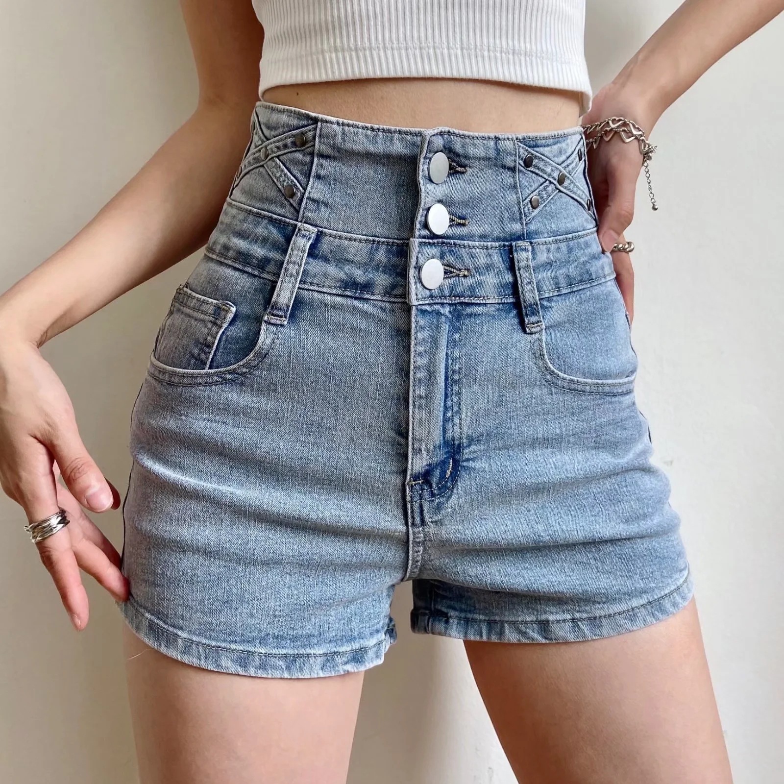 弹力牛仔短裤女夏季2022新款设计感小众网红高腰显瘦阔腿a字热裤