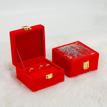 精致首饰盒戒指耳钉收纳盒金银首饰展示盒红绒锦布婚庆礼品包装盒