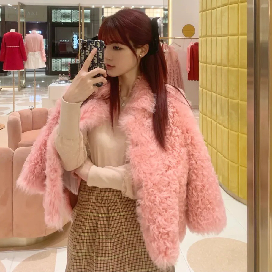 小香名媛风羊羔毛外套女秋冬女装新款小个子颗粒绒粉色短款大衣