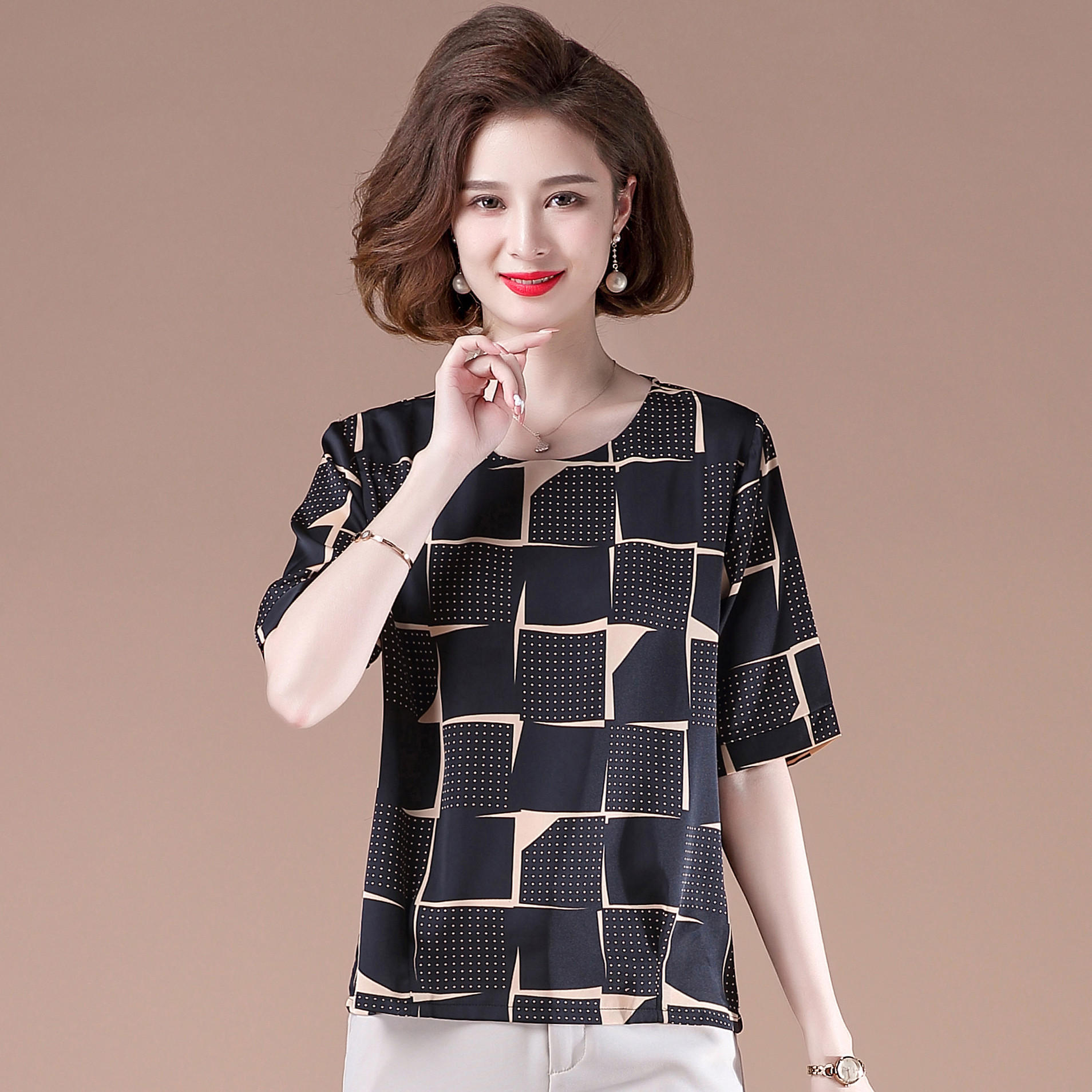 中年妈妈夏装洋气2022新款50岁中老年女人短袖圆领t恤雪纺衫上衣