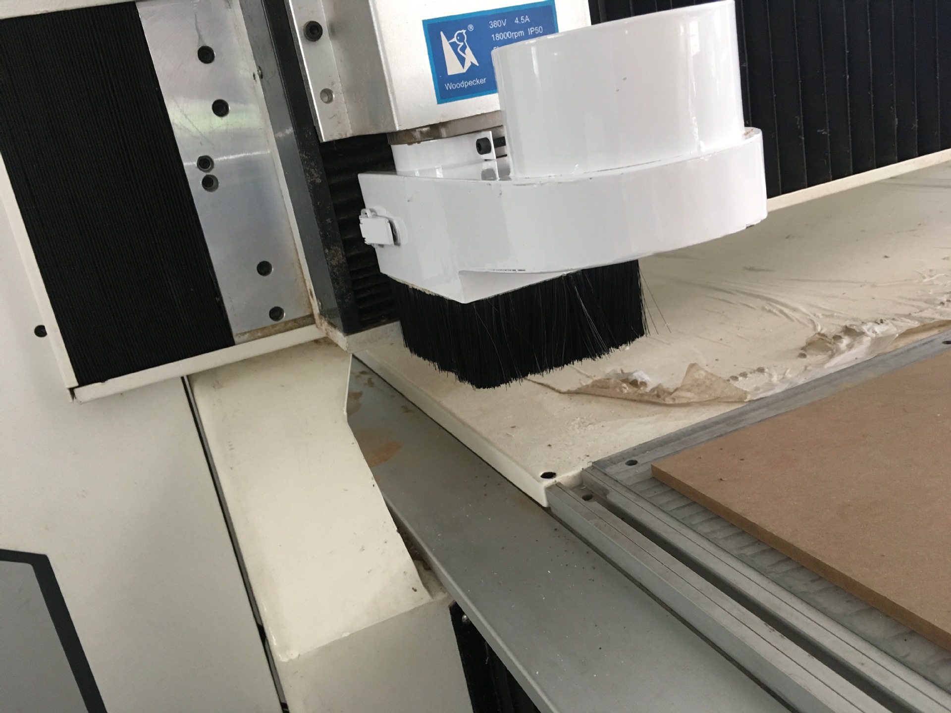 雕刻机吸尘罩防尘罩排尘罩除尘刷吸尘头木工啄木鸟雕刻机集尘装置