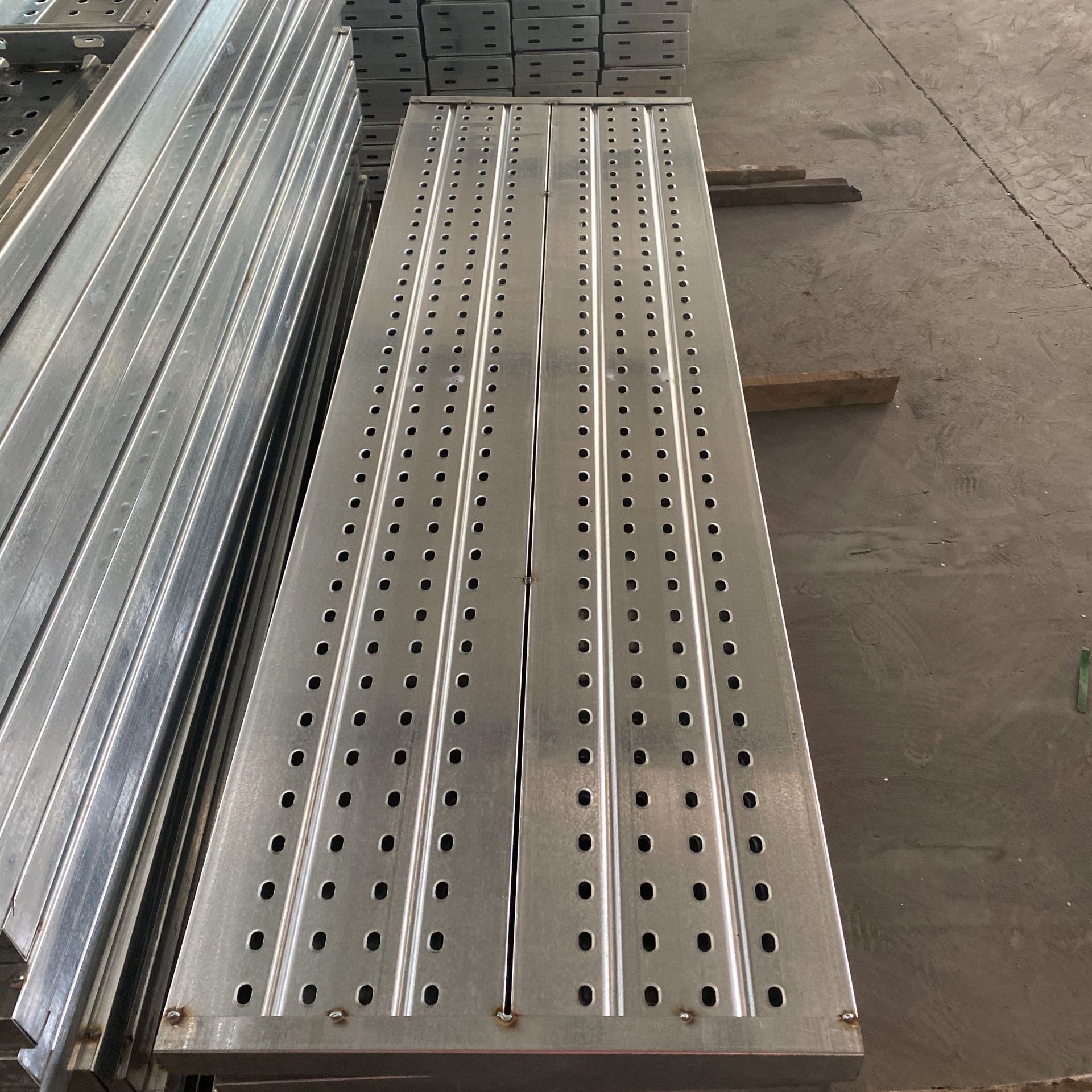 厂家供应镀锌钢架板 建筑工地钢踏板港口热镀锌钢跳板 支持定制