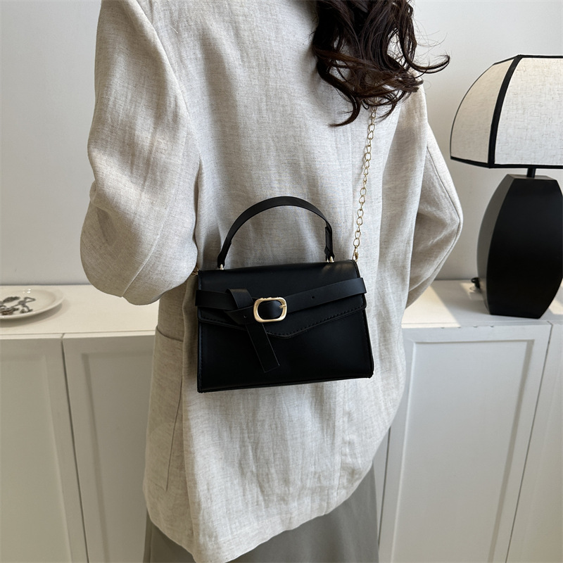 Women's Bag 2023 Summer New Portable Crossbody Messenger Bag Cowhide Kelly Bag Fashion Shoulder Bag Envelope Package Women