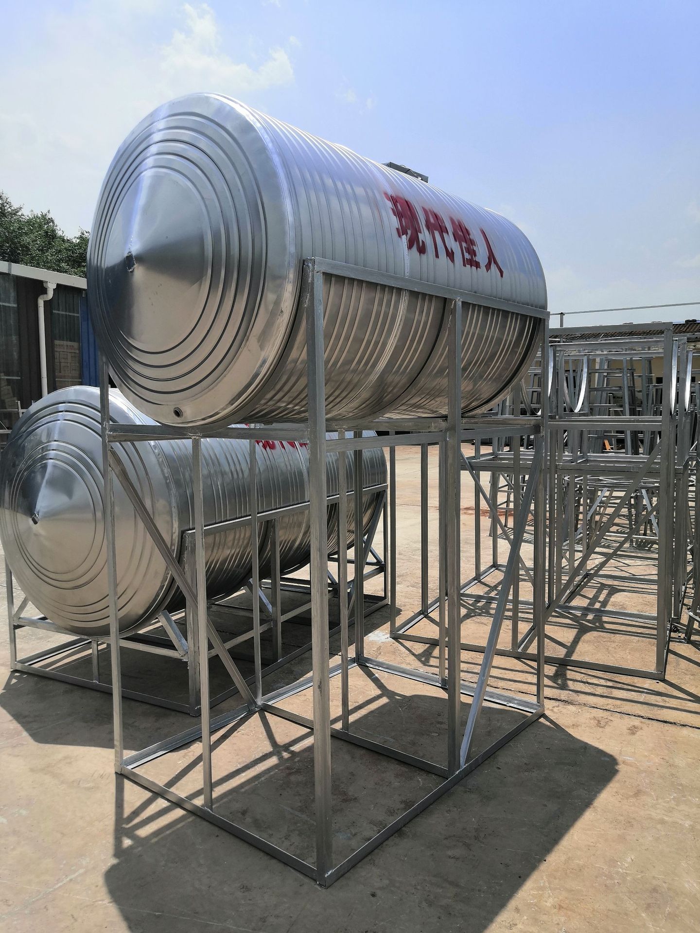 圆形冷水箱卧式立式不锈钢水箱304储水罐-阿里巴巴