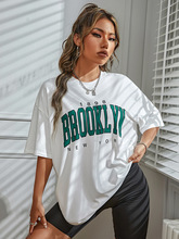 BROOKLYN图案印花大码落肩女式T恤夏季时尚休闲欧美女式上衣
