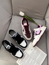 黑白熊猫板鞋定制2023新款真皮运动休闲韩版车厘子红系带平底女鞋
