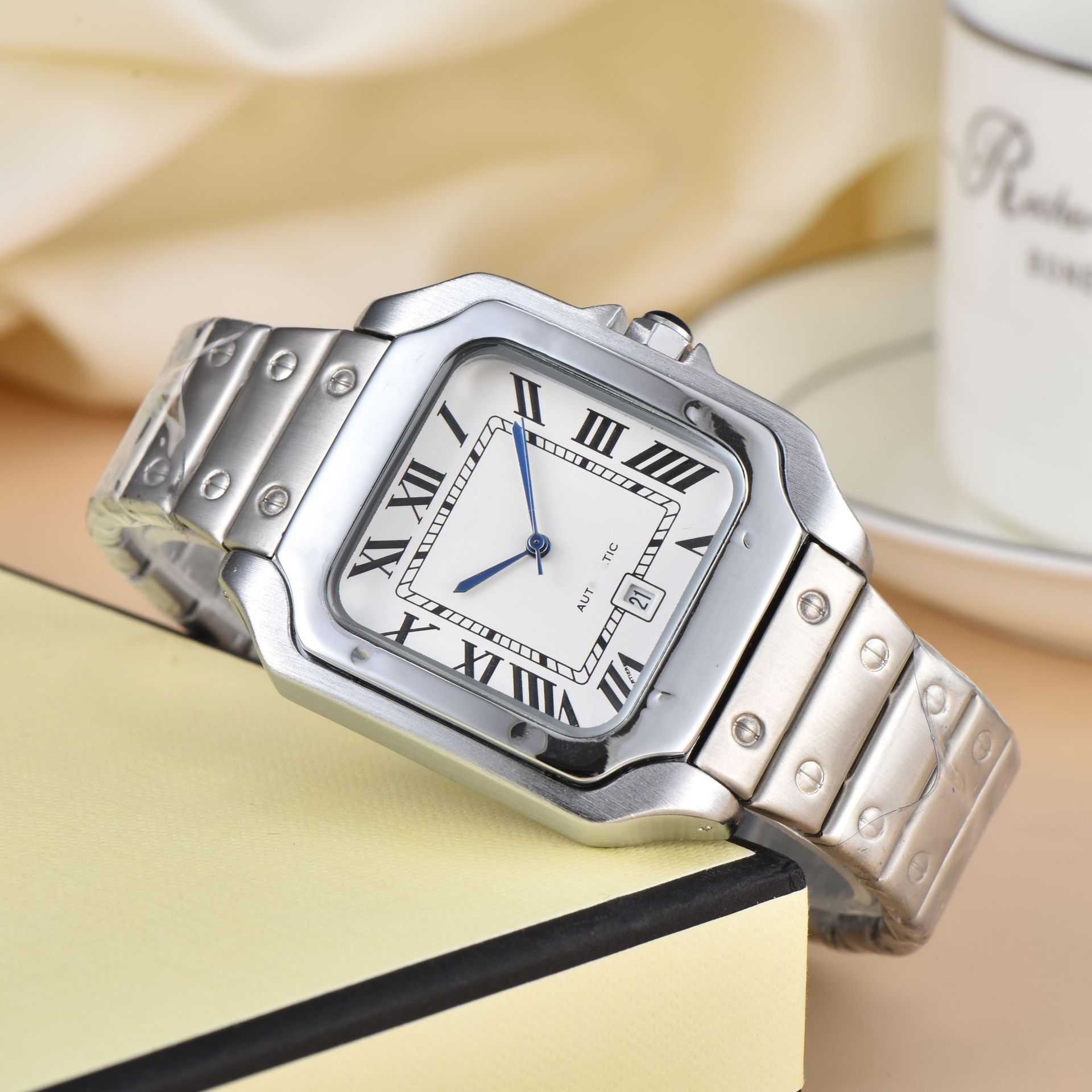 2024外贸爆款钢带方形3针石英 日历不防水手表厂家批发一件代发