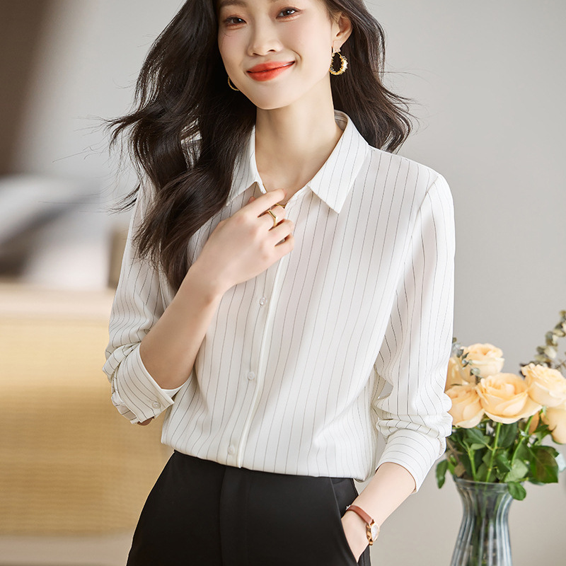 实拍通勤职业白色条纹衬衫女2024时髦洋气面试长袖衬衣垂感上衣