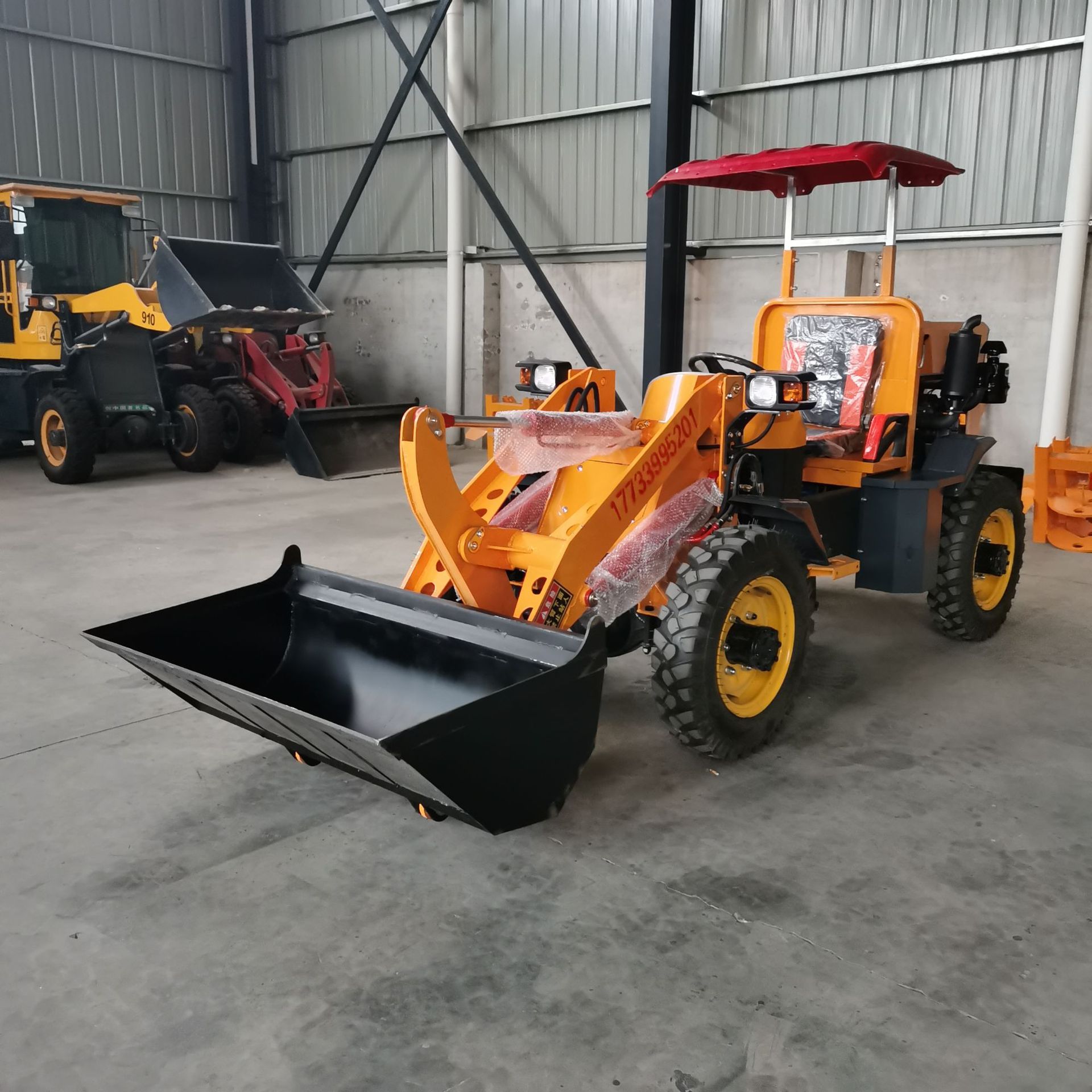 小型柴油装载机农用小铲车 四驱铲车装载机 多功能小型柴油铲车