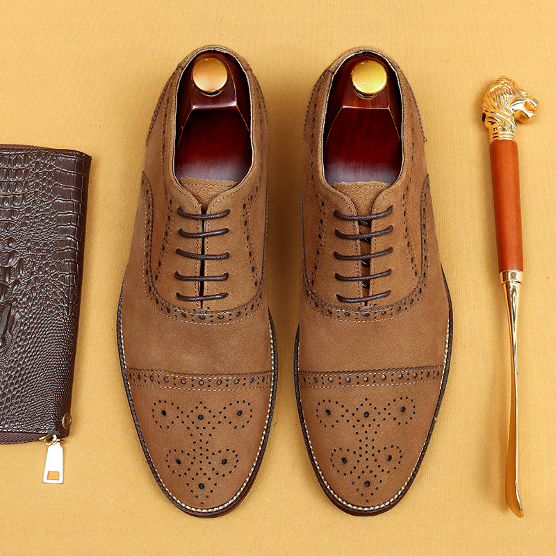 英伦布洛克雕花皮鞋男款2024新款商务正装白色尖头三接头翻毛男鞋