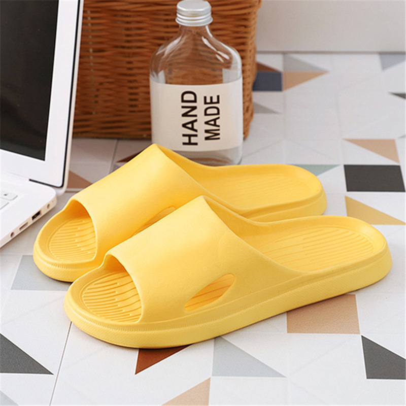 2023 Summer New Bathroom Slippers for Women Home Couples Sandals Soft Bottom Indoor Simple Bath Sandals Men