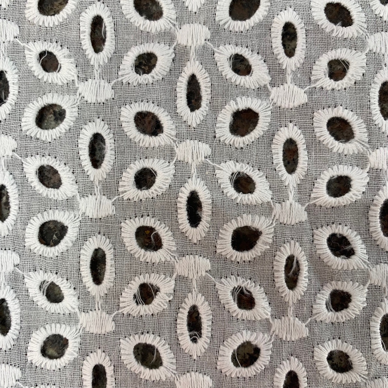 镂空绣花布夏季黑色绗缝礼服几何花型现代猫咪窗帘日系法式桌布