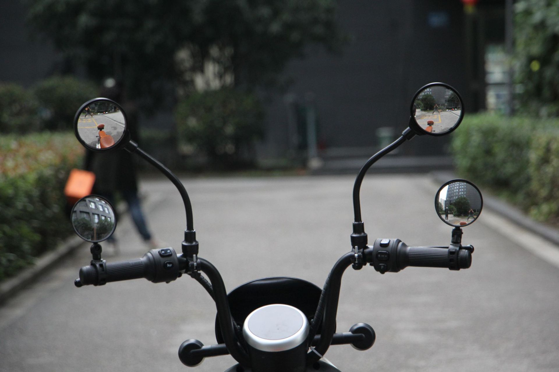 电动车后视镜自行车反光镜可旋转软管凸面镜单车把圆形后视镜