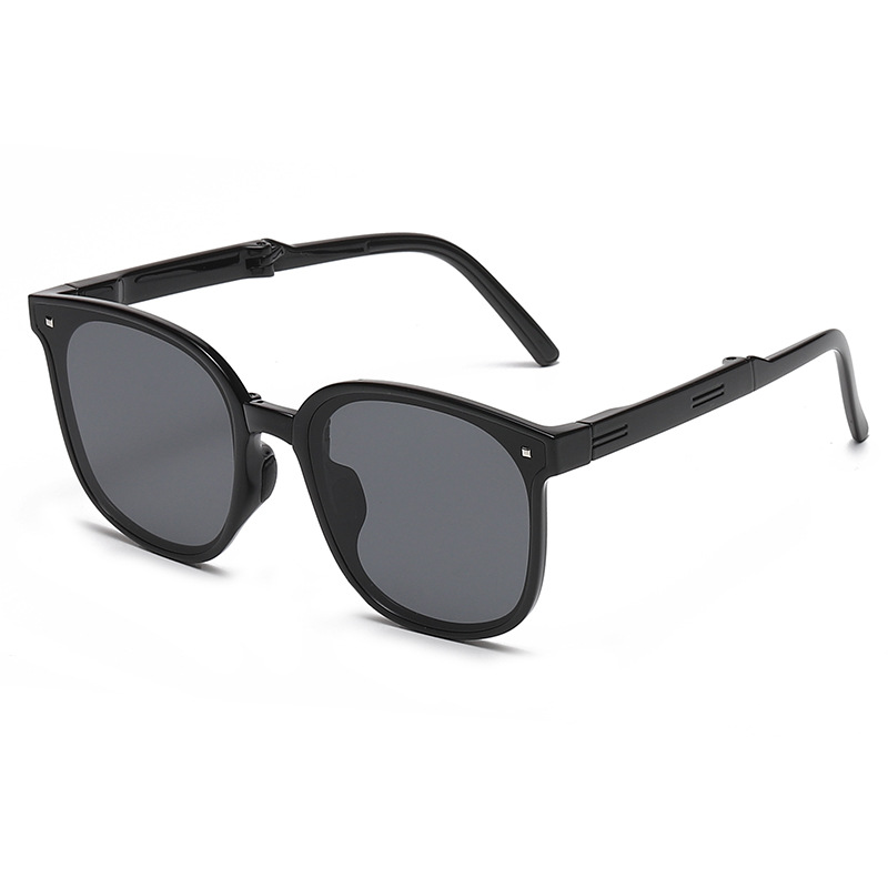 Folding Sunglasses Women's High Sense Sun-Resistant Sunglasses Wholesale New Uv Protection under Focus Same Fashion Glasses Men