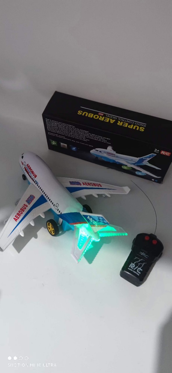 两通遥控飞机电动绿色遥控其他玩具客机出口外面订单库存尾单厂家