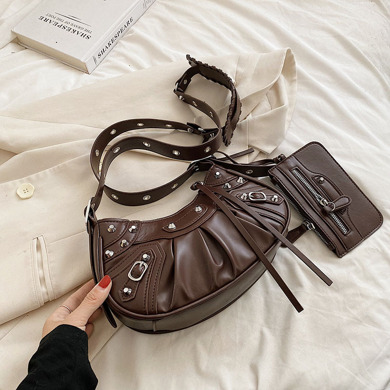 Rivet Heavy Industry Pleated Dumpling Bag 2023 New Style about Posture Ins Fashion Shoulder Underarm Bag Sense Trendy Crossbody Bag