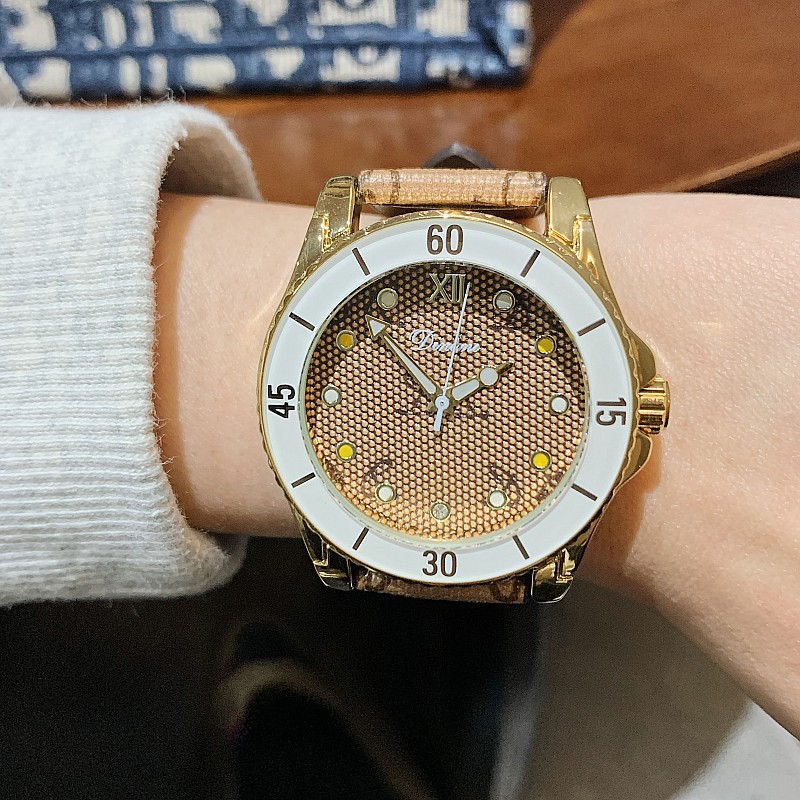 蒂米妮dinimi新款气质大表盘女胶带个性女士手表霸气