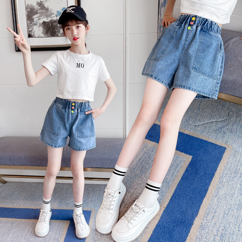 超短裤女童图片